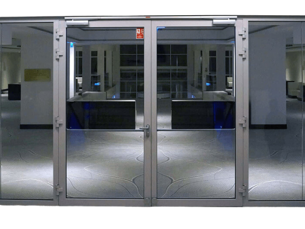 VÁCH KÍNH NGĂN CHÁY